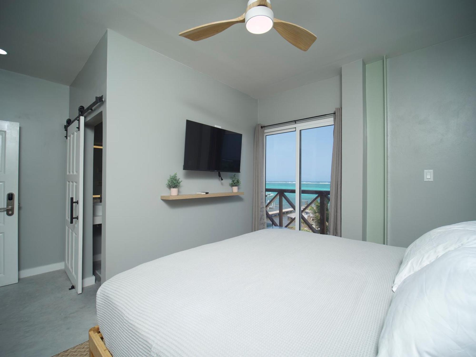 Sandbar Beachfront Hostel & Restaurant Сан-Педро Номер фото